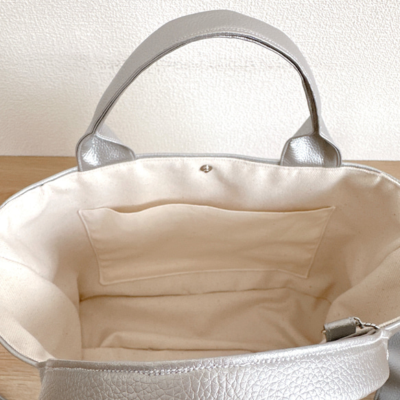 ＼大人気／軽くて撥水エコレザーと帆布の2wayオーバルトートバッグ【シルバー】梅雨対策2025 11枚目の画像