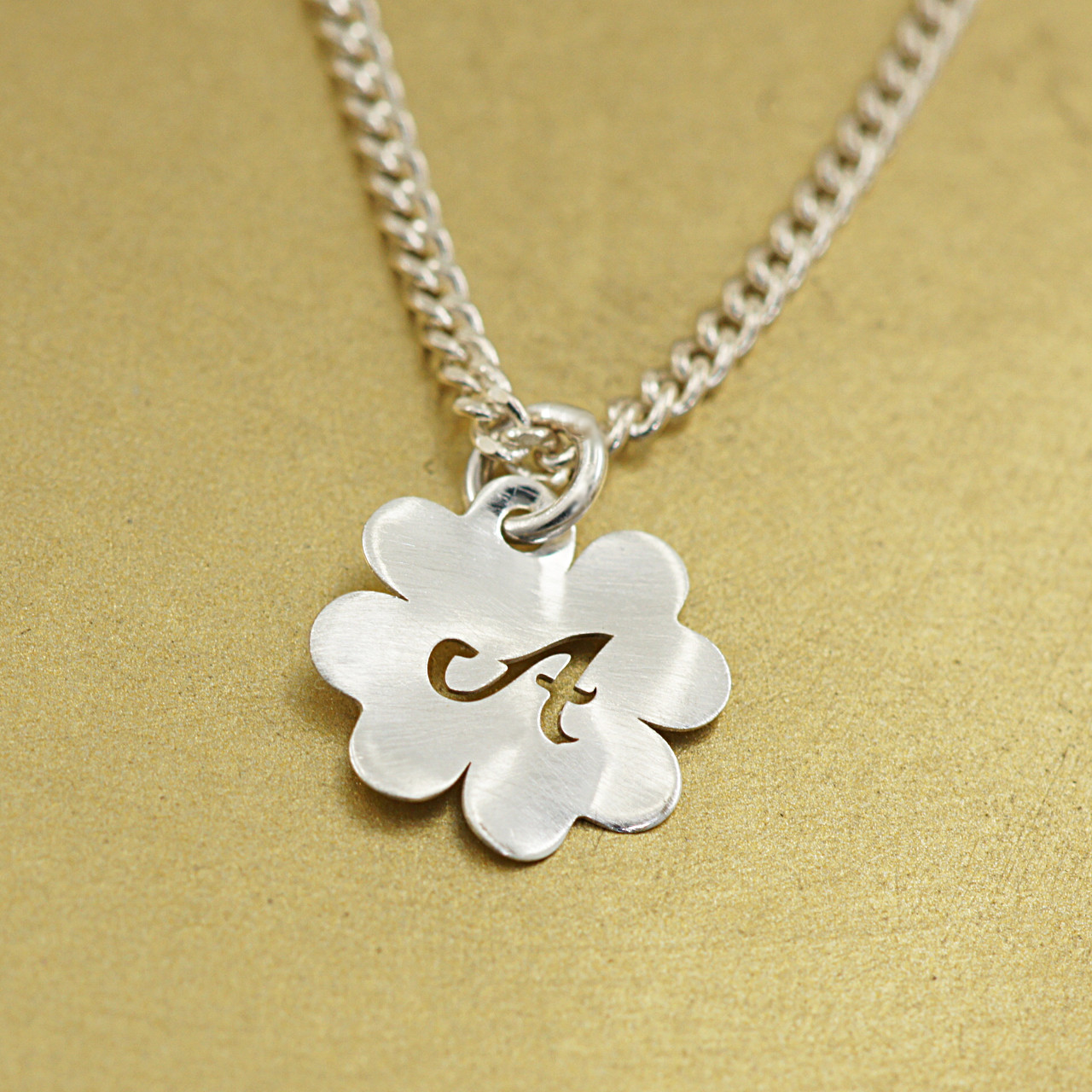 シルバー イニシャルクローバーネックレス silver 植物