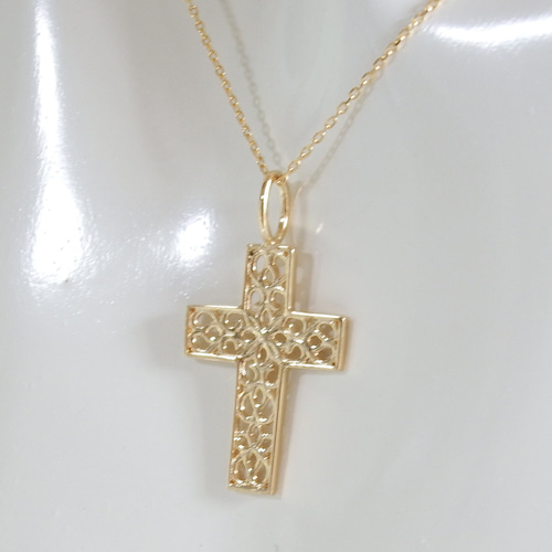 18金 透かしクロス 十字架 小さめ アンティーク風 k18 ペンダント