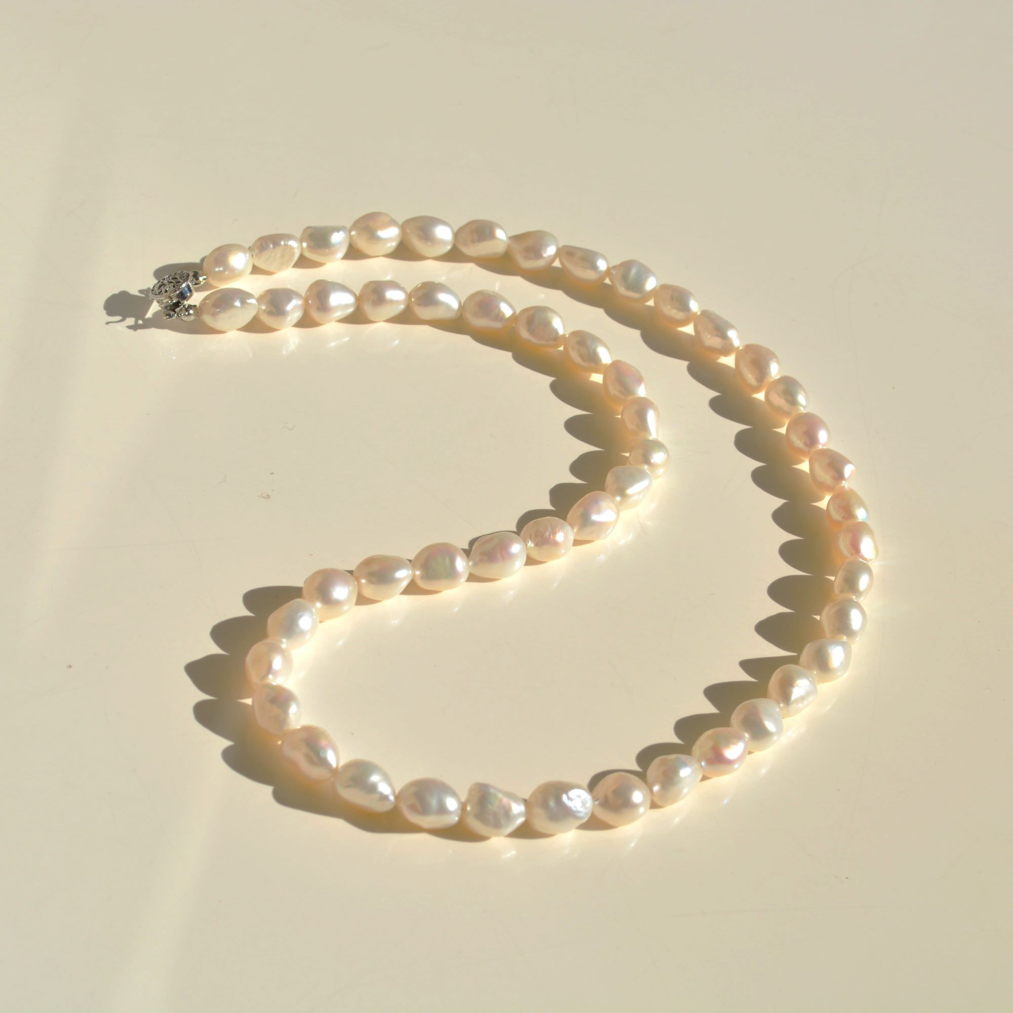 淡水バロックパールのシンプルネックレス＊ホワイト＊59cm＊8～9ｍｍ◆送料無料♪C