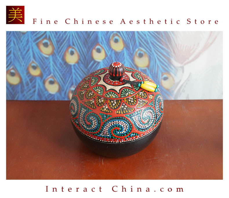 タイの職人が一つ一つこだわりを持って色塗り・装飾した、整理整頓に便利なビンテージ風木製ジュエリーボックス#125