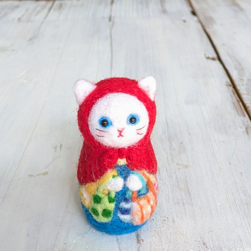 作家様　羊毛フェルト　猫　マトリョーシカ型　小鳥　大【最終価格】値下げ交渉不可！ 猫マトリョーシカ(白猫さんの楽しいお買い物) 羊毛フェルト 羊毛