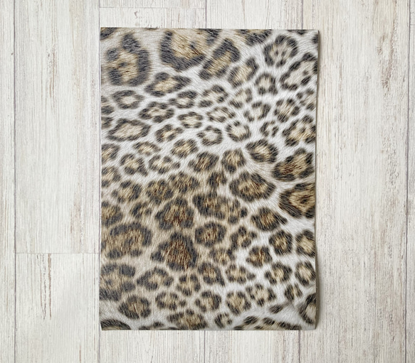 牛革ヒョウ柄プリント・A4カット2枚セット・本革 3枚目の画像