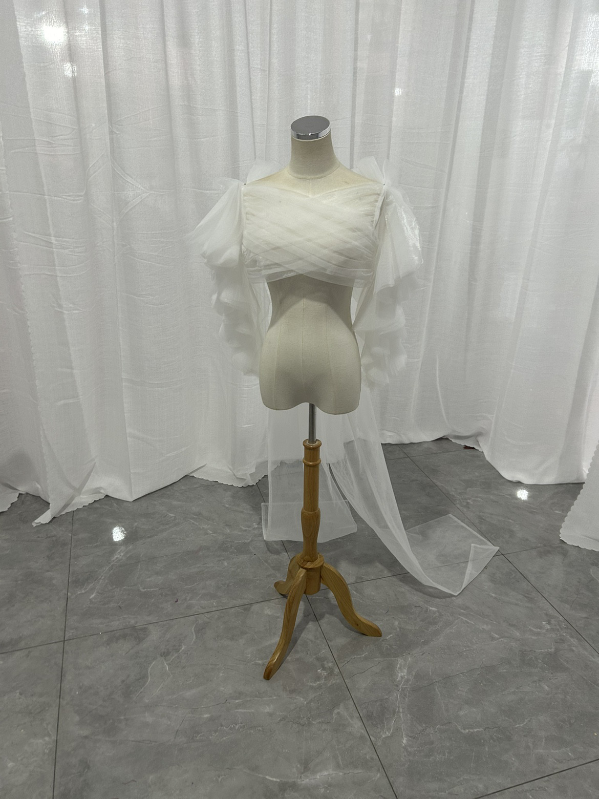 送料無料！フェミニンなフレームチュールトップス　ベール風ボレロ　バックリボン　ウエディングドレスアレンジ