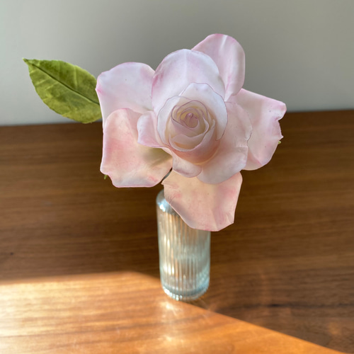 本物みたいな粘土のお花 ☆ 薔薇 一輪 大輪☆ フルオープン