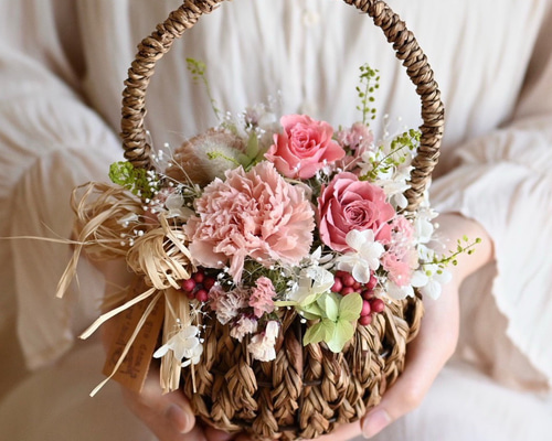 バラとカーネーションの春籠＊プリザーブドフラワー プリザーブド