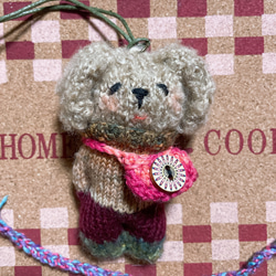 ちびくま工房　グーグリーちゃんの手のひらサイズのお針箱　赤糸刺繍のカルトナージュ カワイイ！かぎ針編み 刺しゅう糸で編む ちいさなキューピー人形