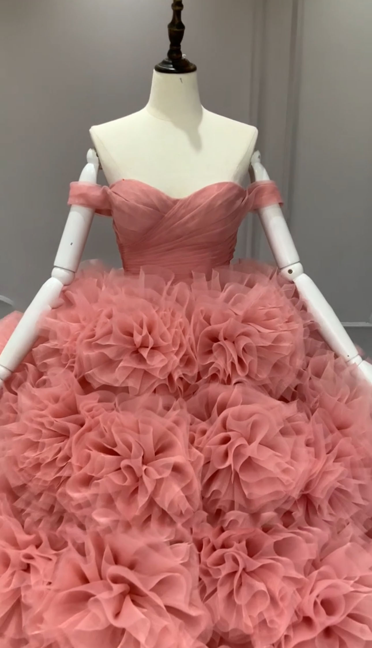 大人気　タッピリフラワー　ローズ色　袖あり　サイズオーダー可能　前撮り　憧れのドレス　プリンセス　フレアスカートギャザー