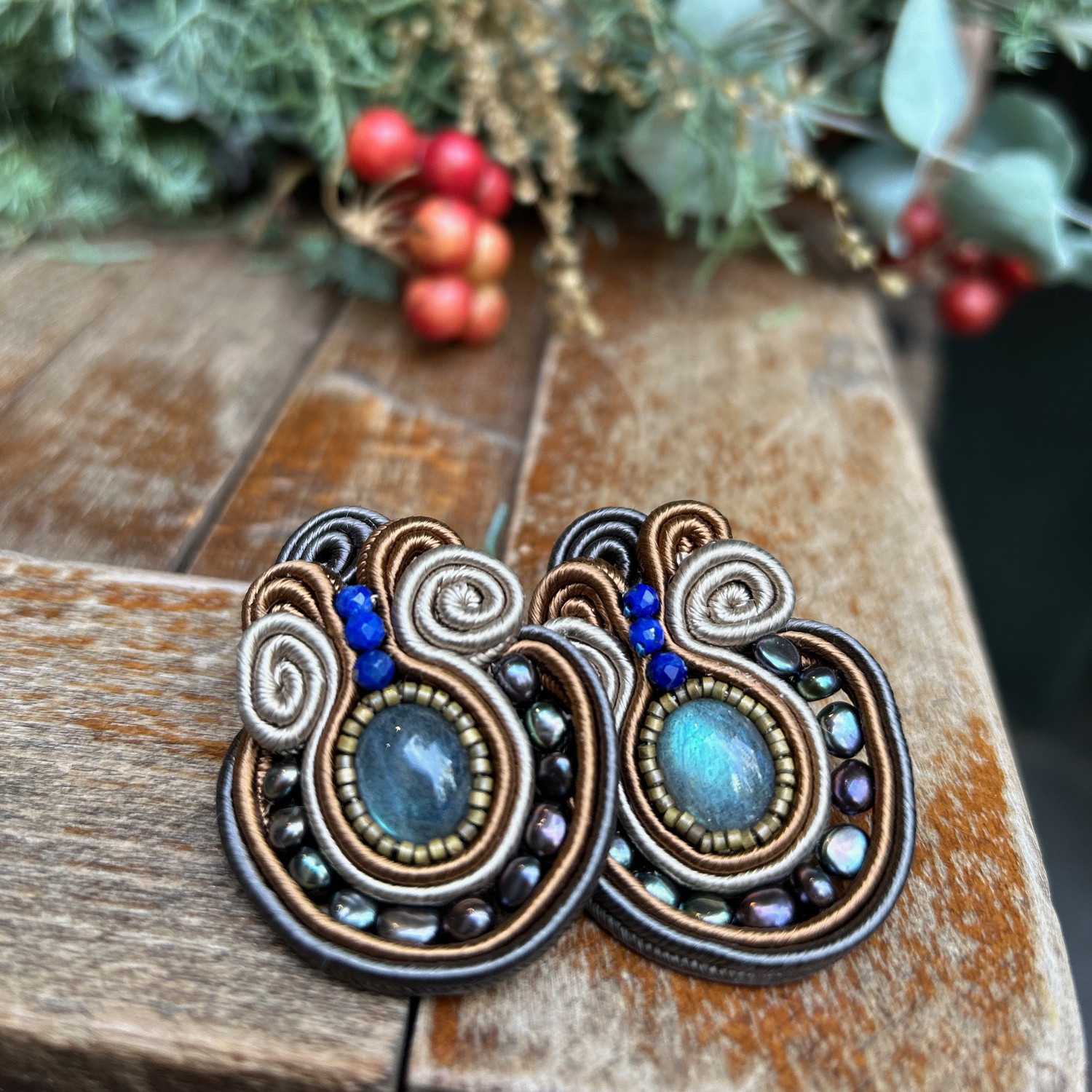 ソウタシエ　イヤリング　ラブラドライト　ラピスラズリ　ブラックパール　１点物