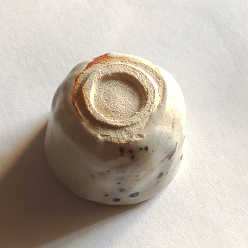 おちょこ（美濃焼ぐい呑み） 手になじむ鉄絵志野ぐいのみ 日本酒