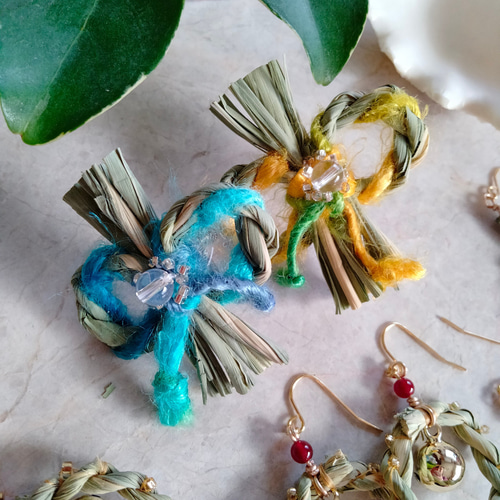 手染めグラデビーズ×水晶のピアス カン・手作り天然石水晶ピアス