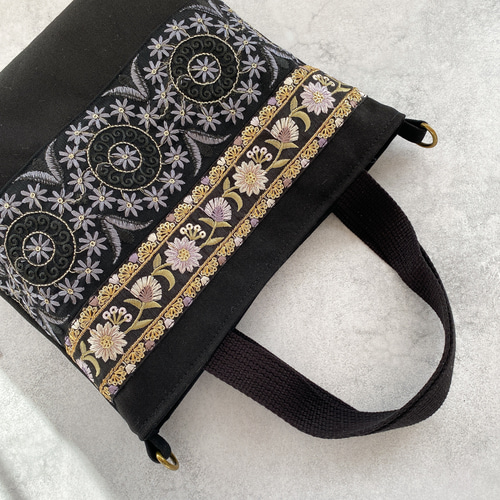 インド刺繍生地　トートバッグ　ショルダーバッグ　ハンドメイド　フェイクレザー 879af5af5ab222cd18eb8c2998529d