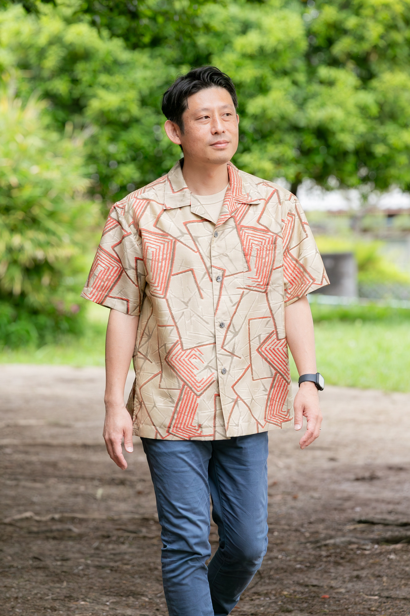 洗える着物のアロハシャツ【正絹】　織・赤幾何学　メンズ Mサイズ