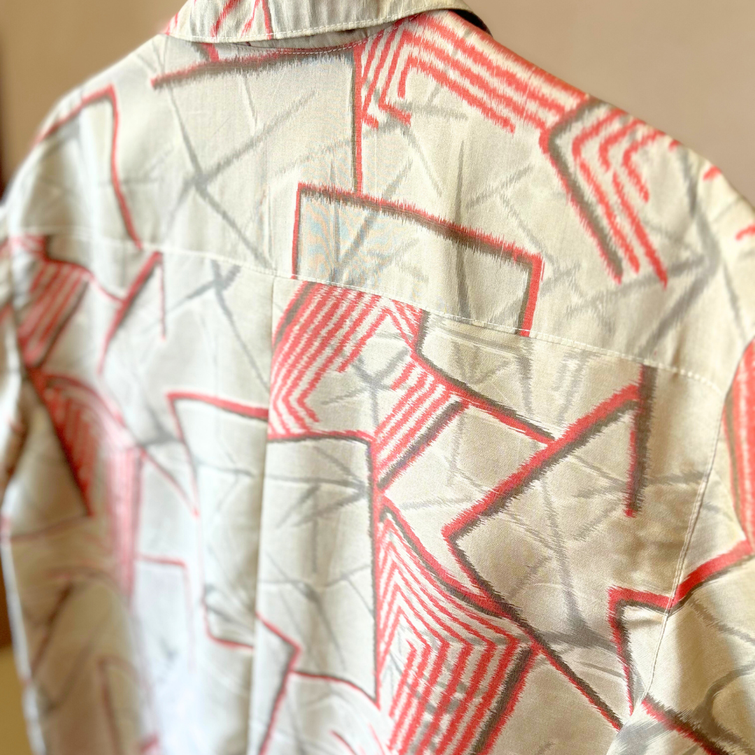 洗える着物のアロハシャツ【正絹】　織・赤幾何学　メンズ Mサイズ
