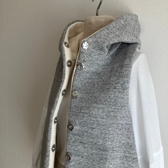 4カラーからお選びいただけます　裏毛スウェット　2枚仕立て　フードベスト　 9枚目の画像