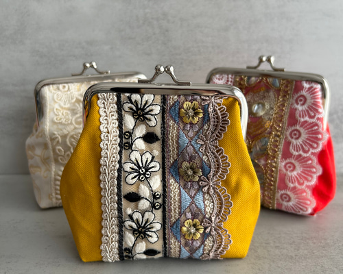 きりん　キリン　刺繍 がま口　財布 マルチポーチ　刺繍入　カードケース　小銭入れ きりん キリン 刺繍 がま口 財布 マルチポーチ 刺繍入 カード