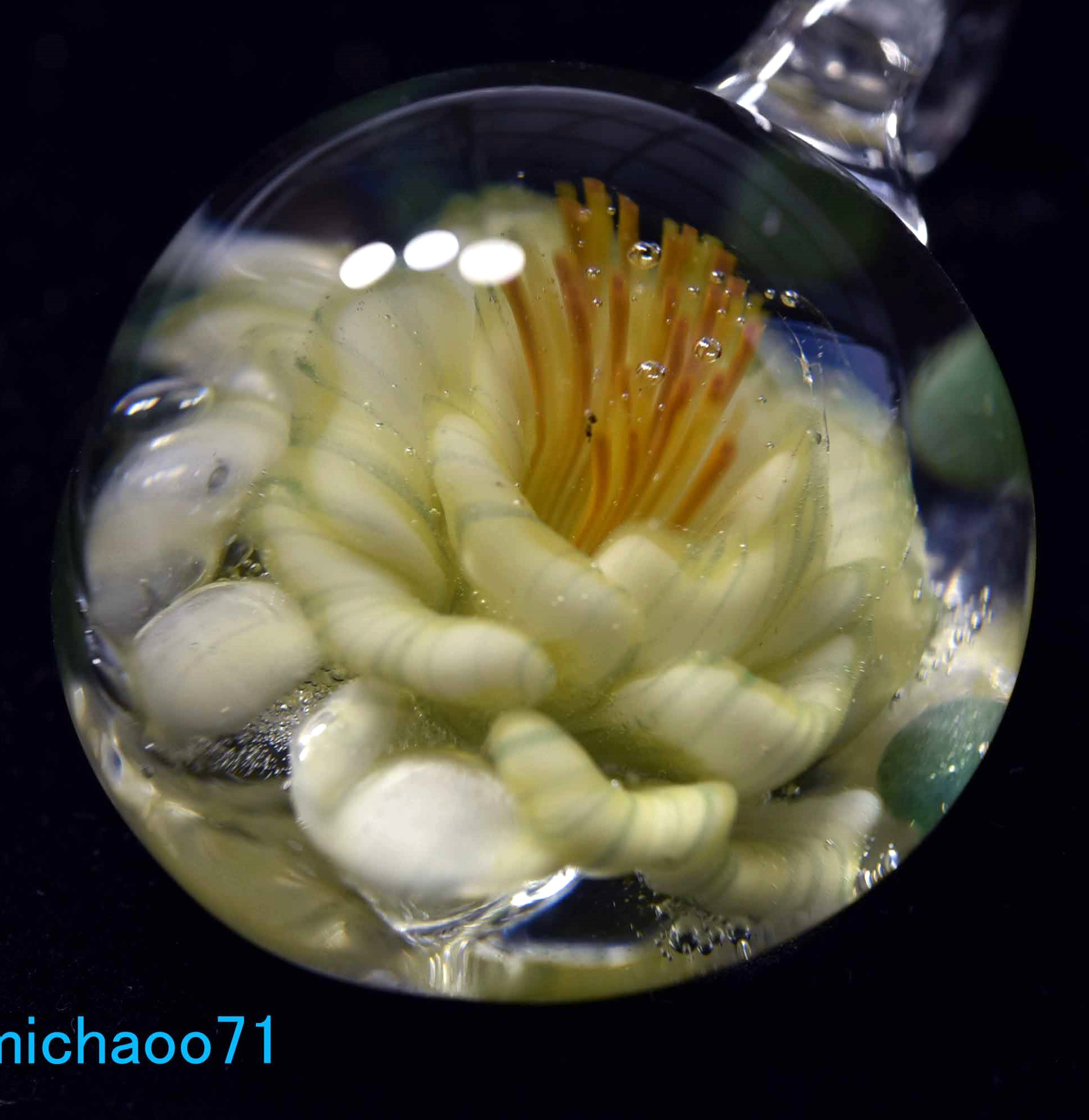 フラワー ガラスのペンダントトップ　(12118-P21) GLASS FLOWER  ＃ガラスアクセサリー