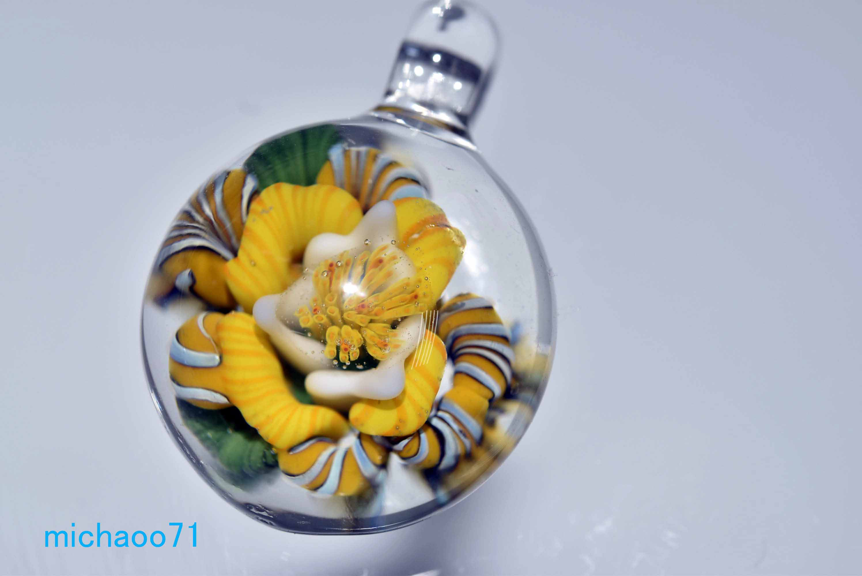 フラワー ガラスのペンダントトップ　(12120-P21) GLASS FLOWER  ＃ガラスアクセサリー