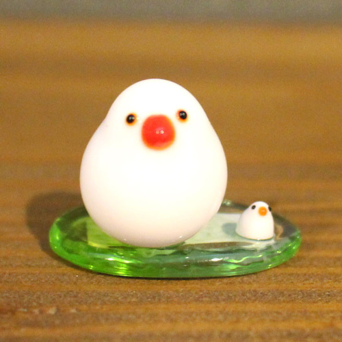 丸っこい白文鳥の置物 小さい文鳥付き ガラス その他置物 ガラス工房 