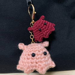 b1】つぶらな目 メンダコ 親子 編みぐるみ キーホルダー ストラップ