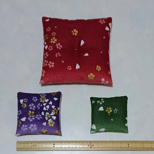 ミニ座布団 桜吹雪 3個セット 置物用 小座布団 飾り座布団 その他