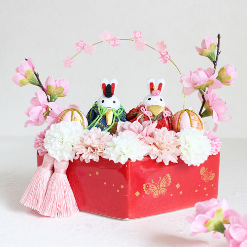 一点物】春の彩りを奏でる 〜うさぎのお雛様アレンジメント〜 うさぎ