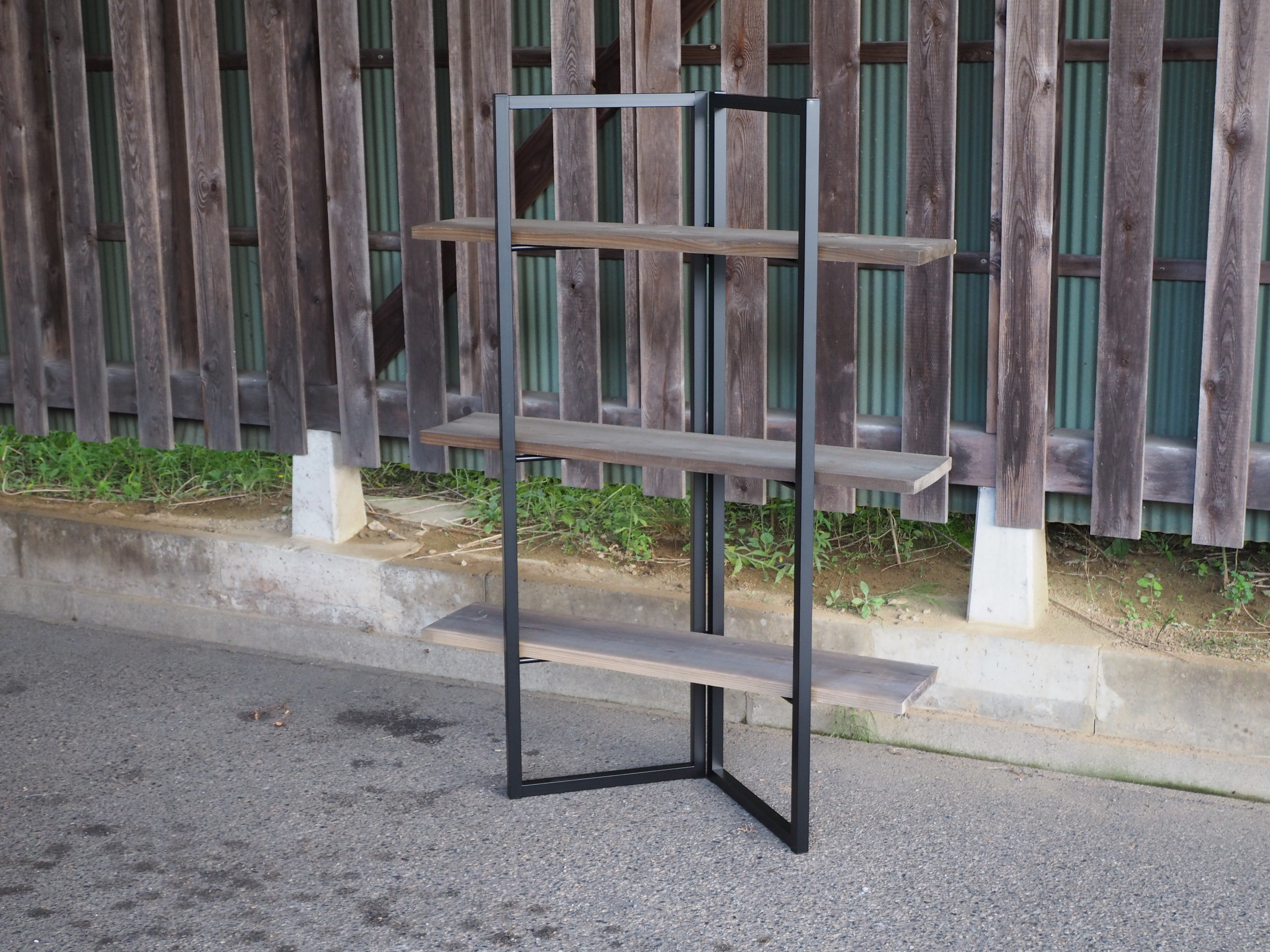 【新商品】アウトドア アイアン 折りたたみシェルフラック L1305mm×W400mm 棚3枚付き