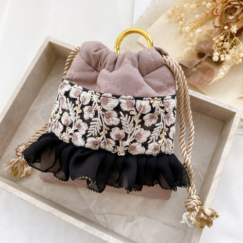 インド刺繍リボン と フリル の 巾着ポーチ ミニ巾着バッグ インド刺繍リボン】ハンドメイド ミニ 巾着 フリル ポーチ 巾着