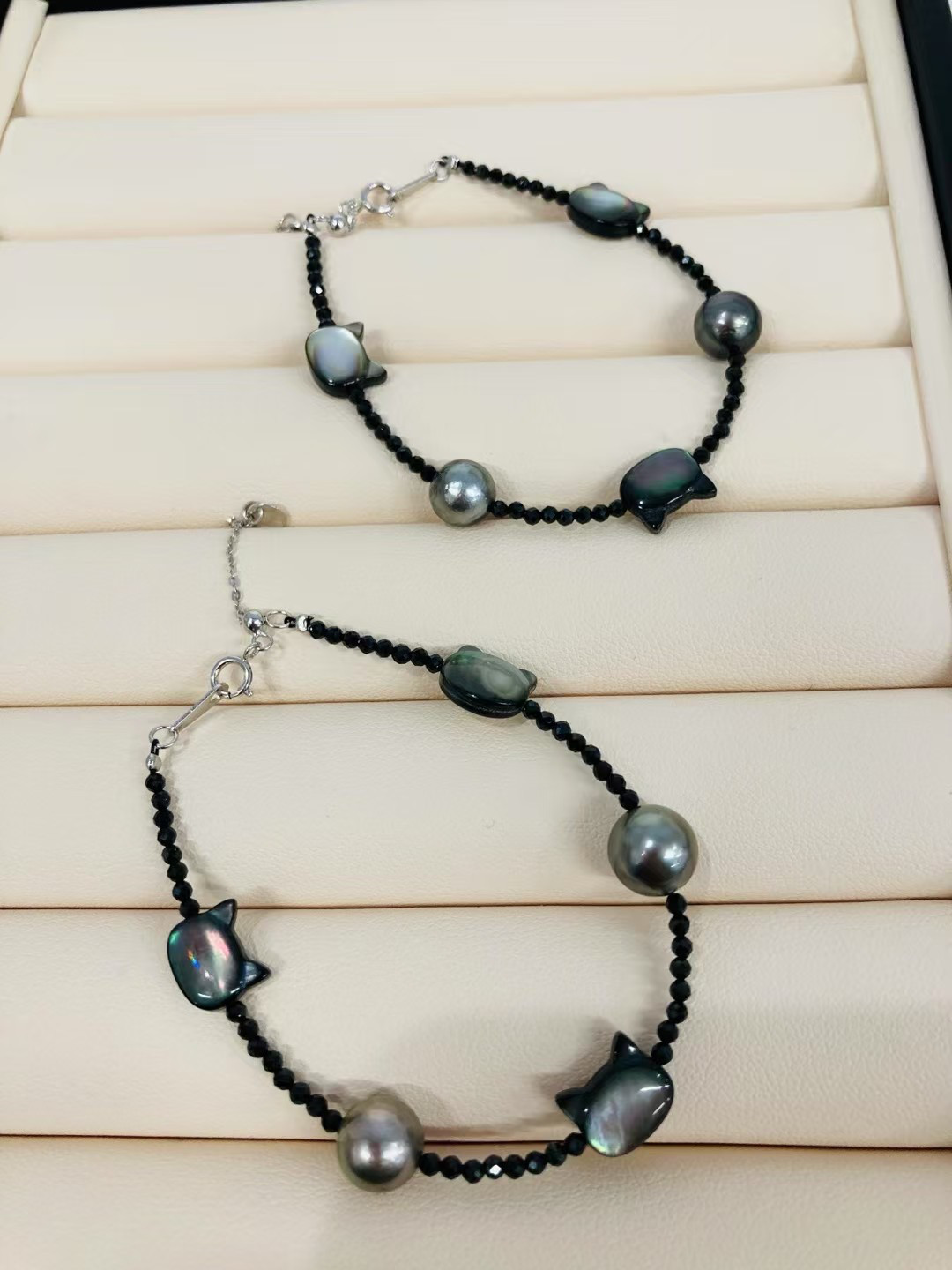 タヒチ猫ちゃんブレスレット