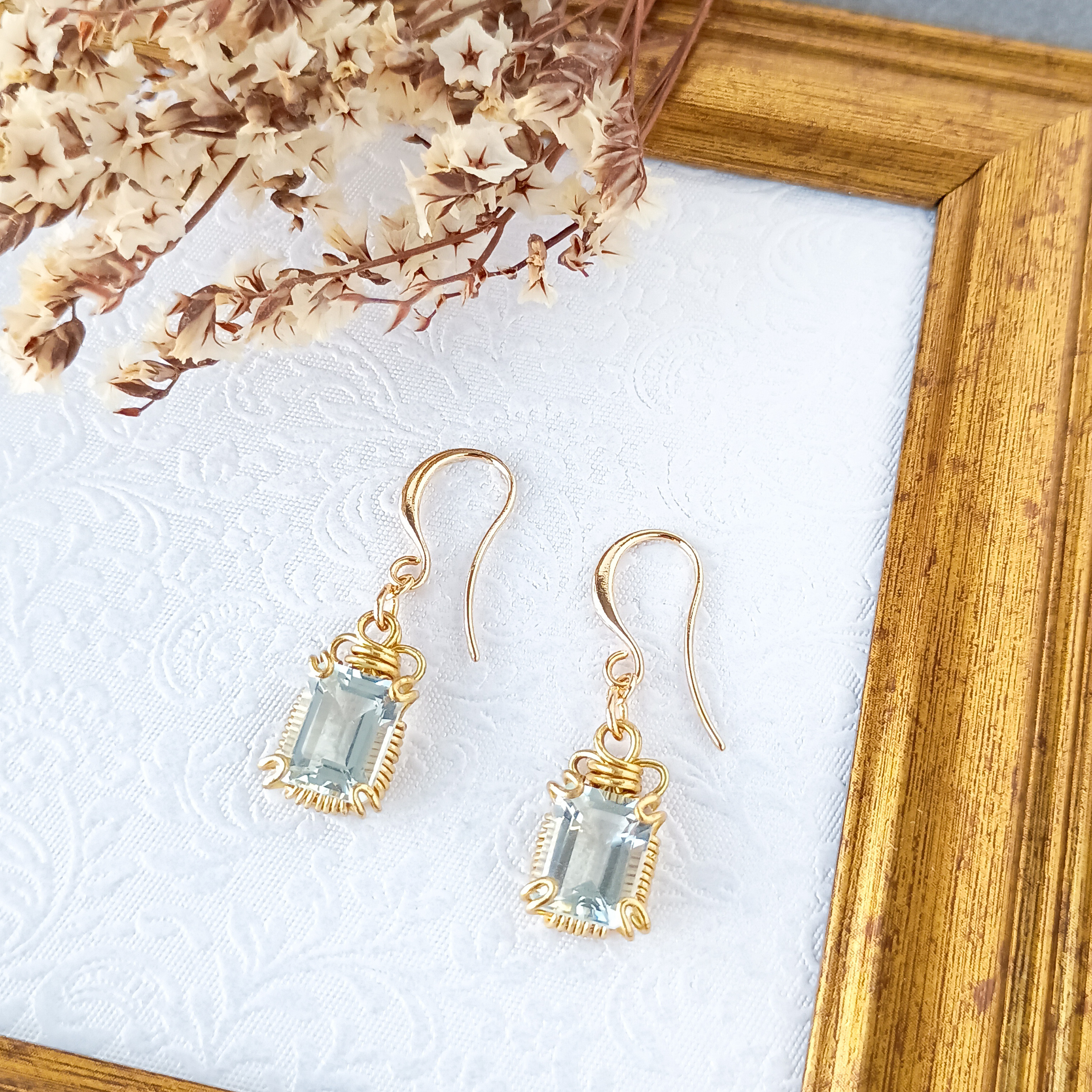 イヤリング可✶3月誕生石アクアマリン一粒フックピアス✶ワイヤーラッピング