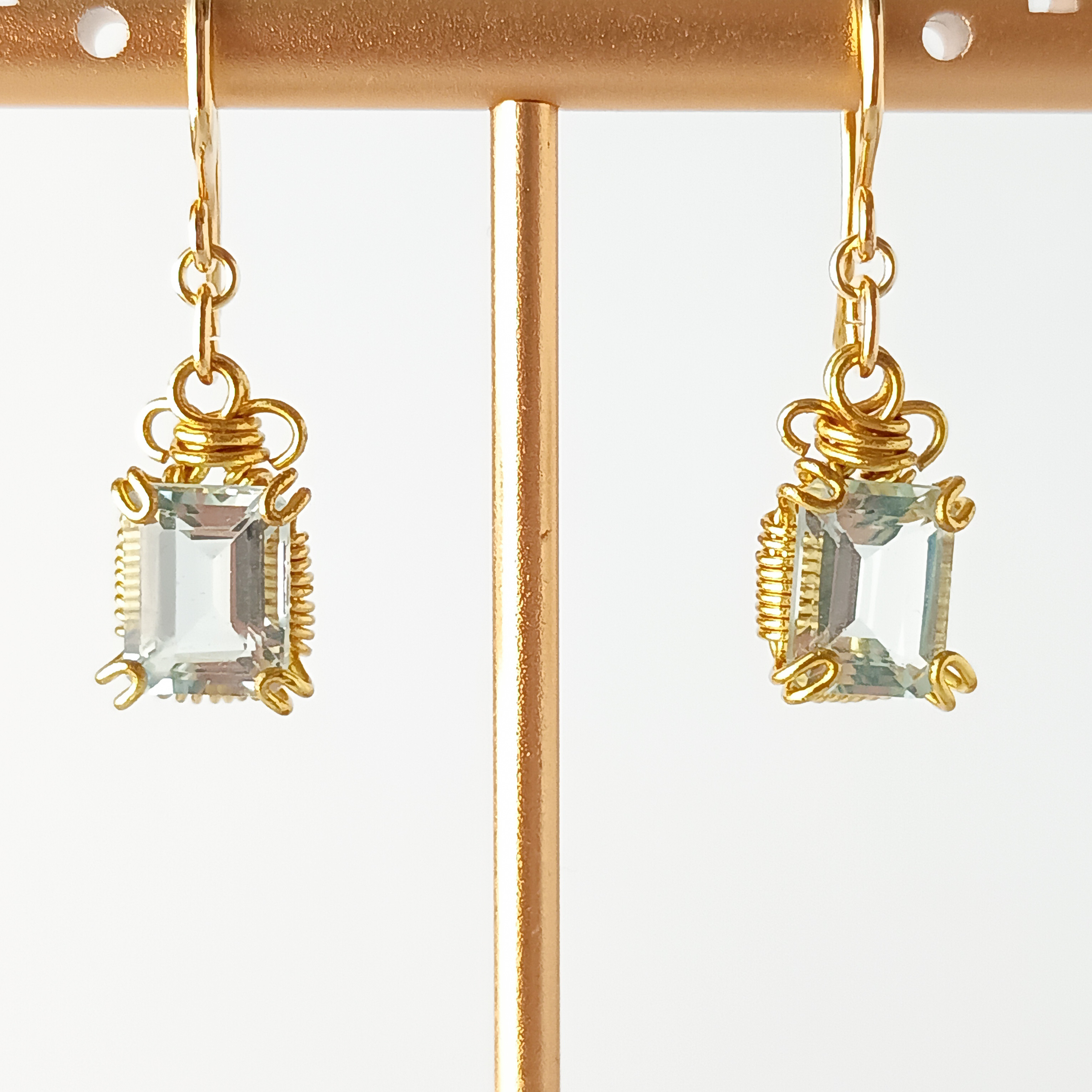 イヤリング可✶3月誕生石アクアマリン一粒フックピアス✶ワイヤーラッピング