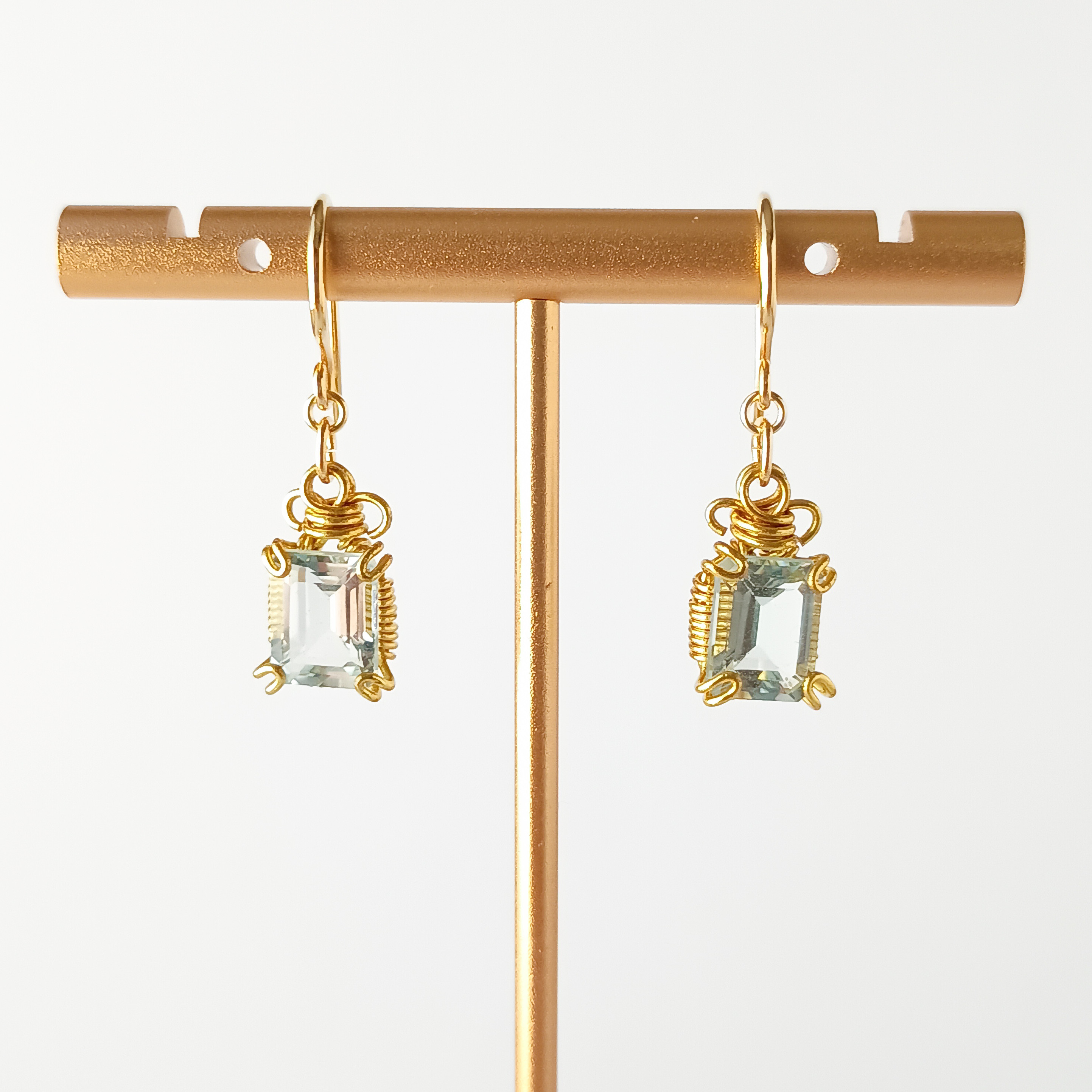 イヤリング可✶3月誕生石アクアマリン一粒フックピアス✶ワイヤーラッピング