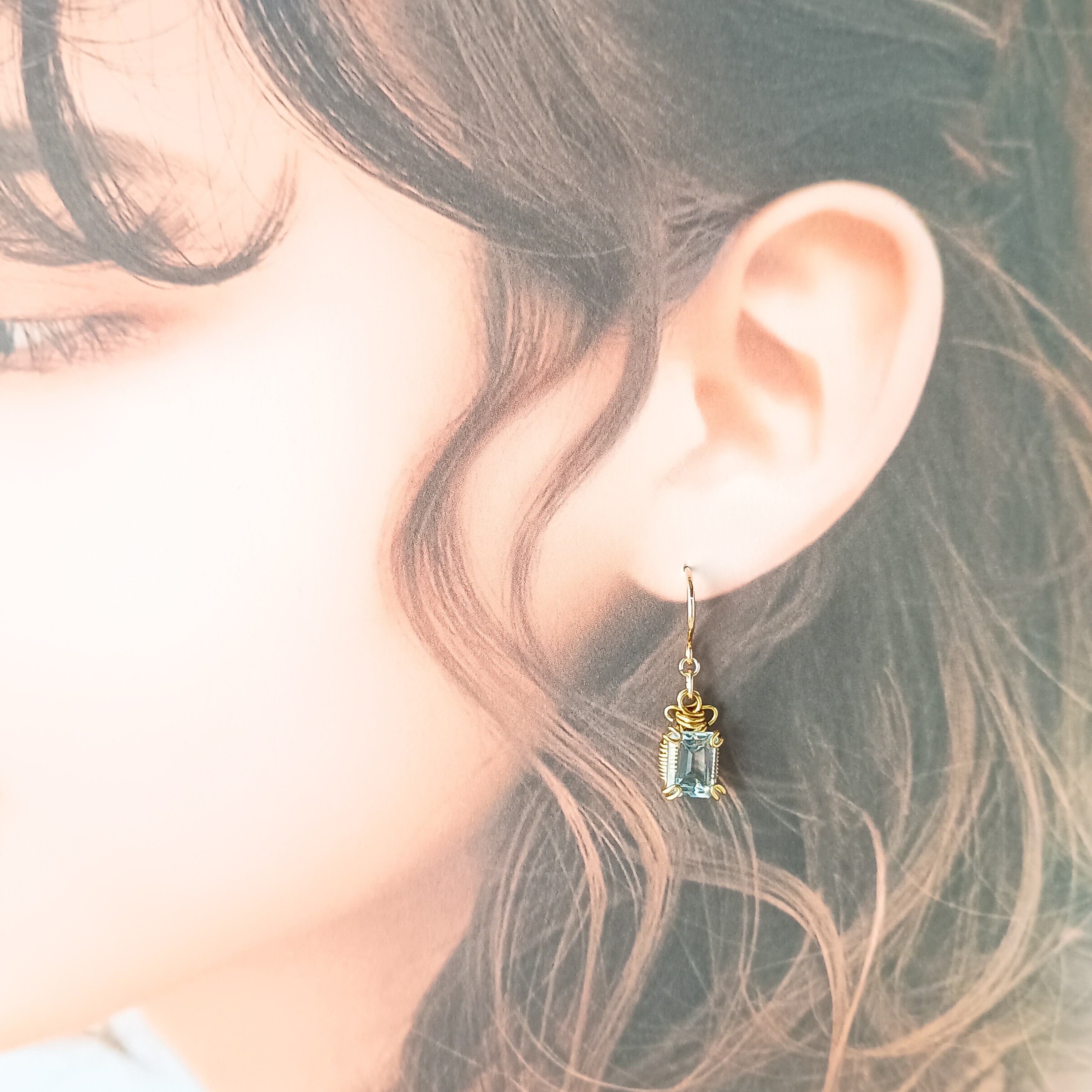 イヤリング可✶3月誕生石アクアマリン一粒フックピアス✶ワイヤーラッピング