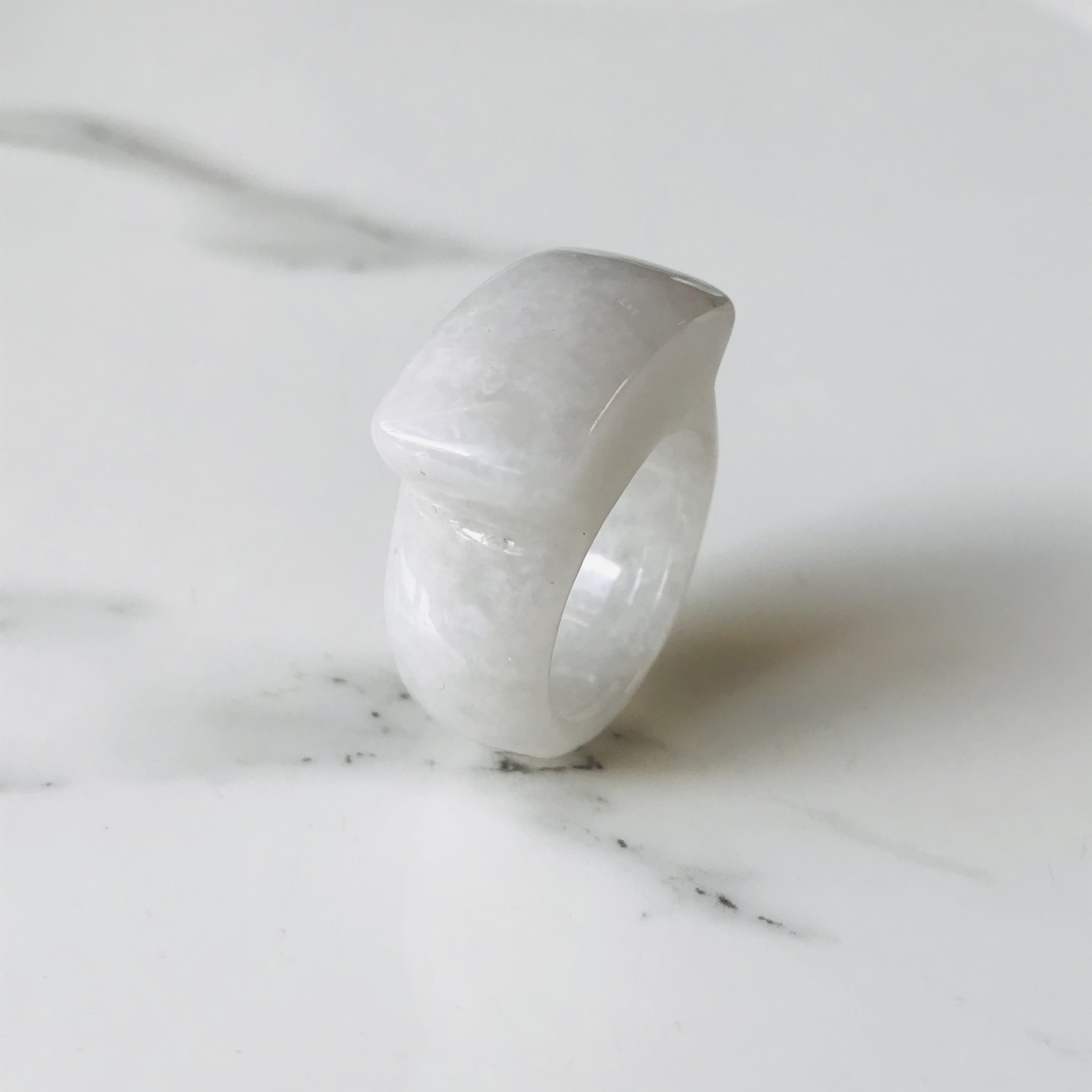 [R90-004］ ジェイド　JADE ヒスイ　本翡翠　くりぬき　リング　天然石　一点物　ミャンマー産　18号　指輪