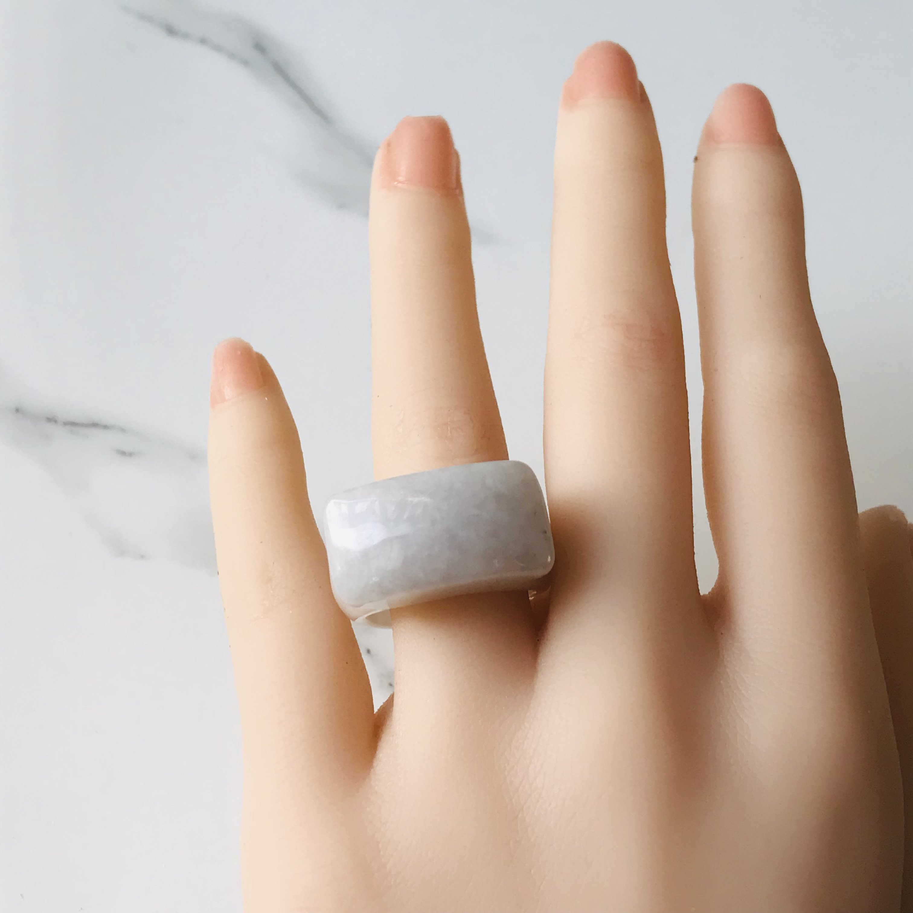 [R90-004］ ジェイド　JADE ヒスイ　本翡翠　くりぬき　リング　天然石　一点物　ミャンマー産　18号　指輪