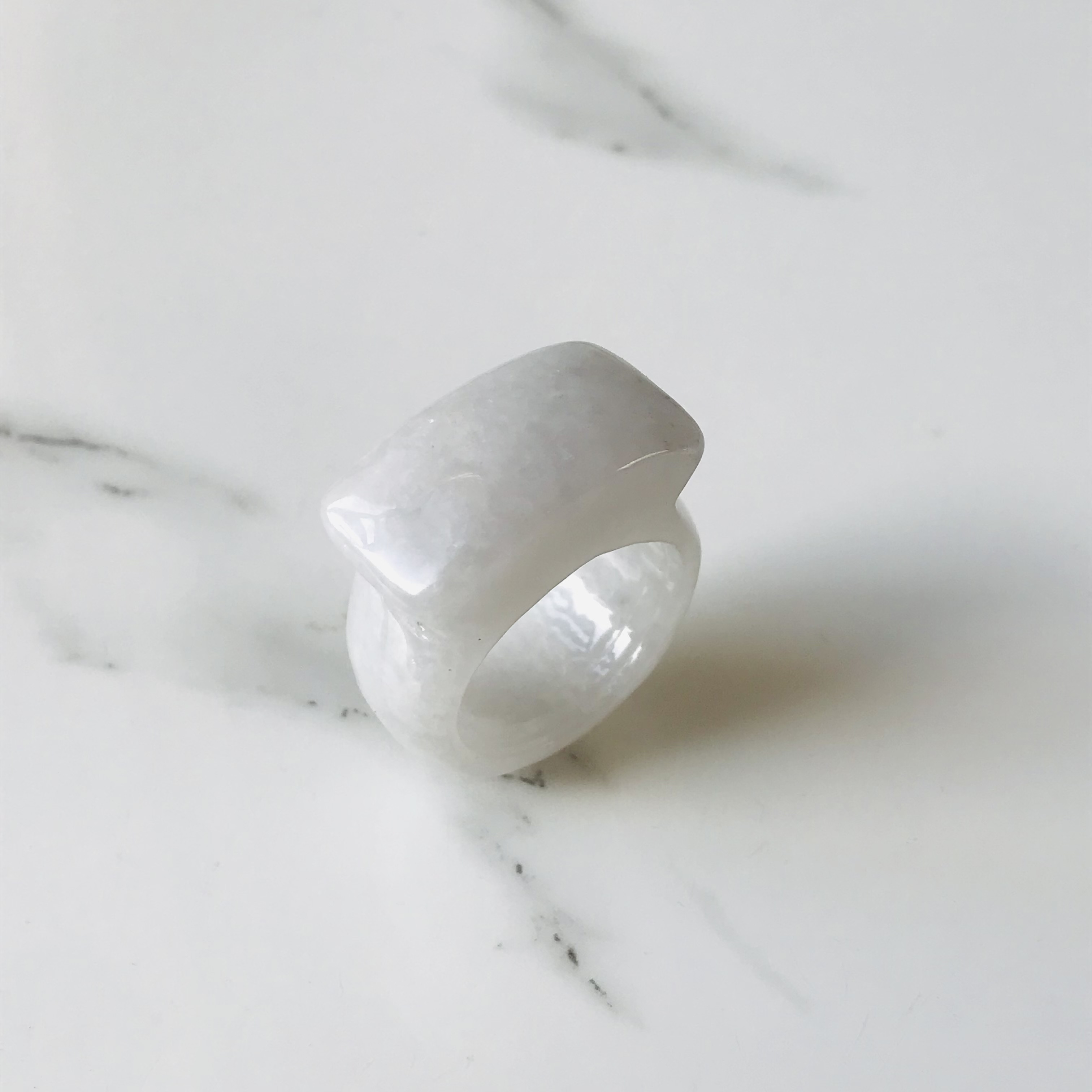 [R90-004］ ジェイド　JADE ヒスイ　本翡翠　くりぬき　リング　天然石　一点物　ミャンマー産　18号　指輪