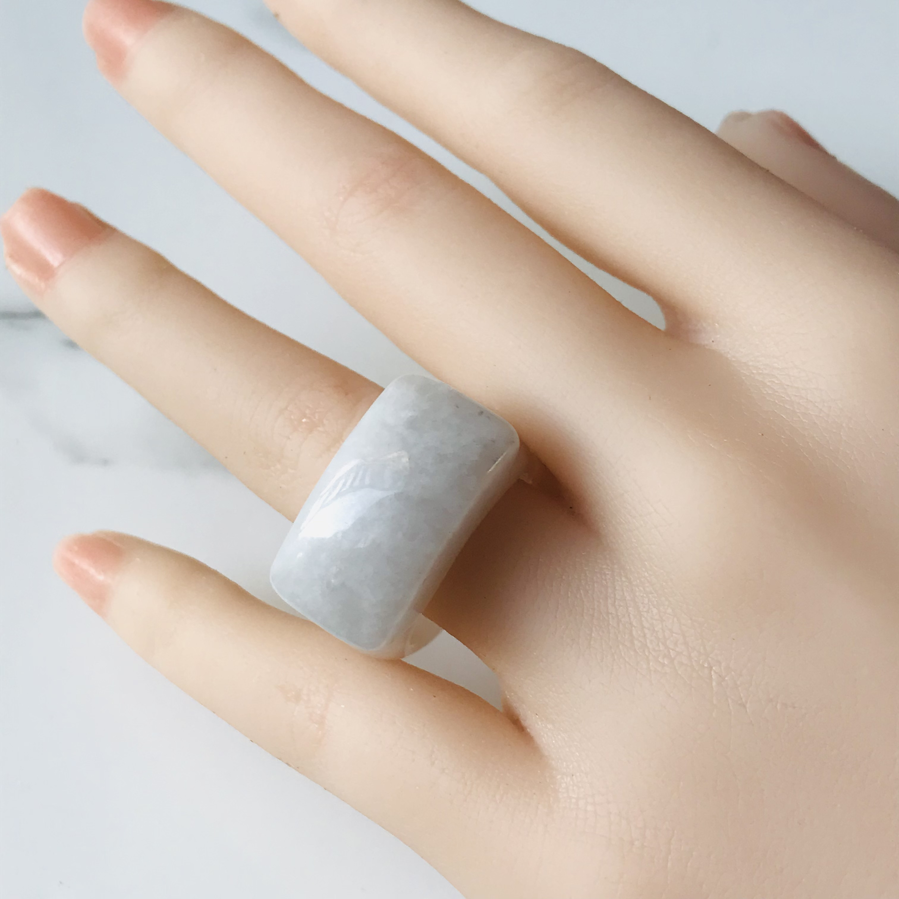 [R90-004］ ジェイド　JADE ヒスイ　本翡翠　くりぬき　リング　天然石　一点物　ミャンマー産　18号　指輪