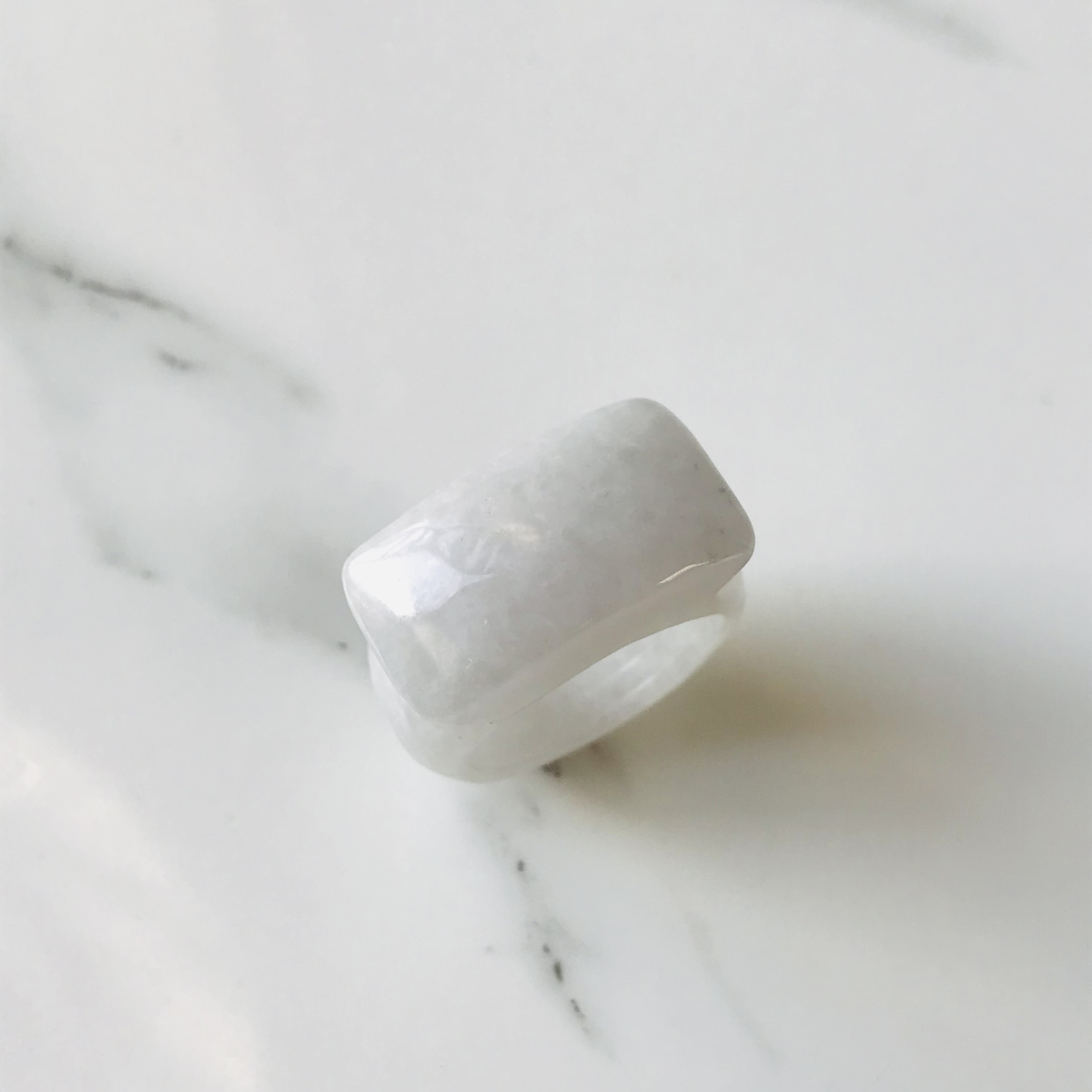 [R90-004］ ジェイド　JADE ヒスイ　本翡翠　くりぬき　リング　天然石　一点物　ミャンマー産　18号　指輪