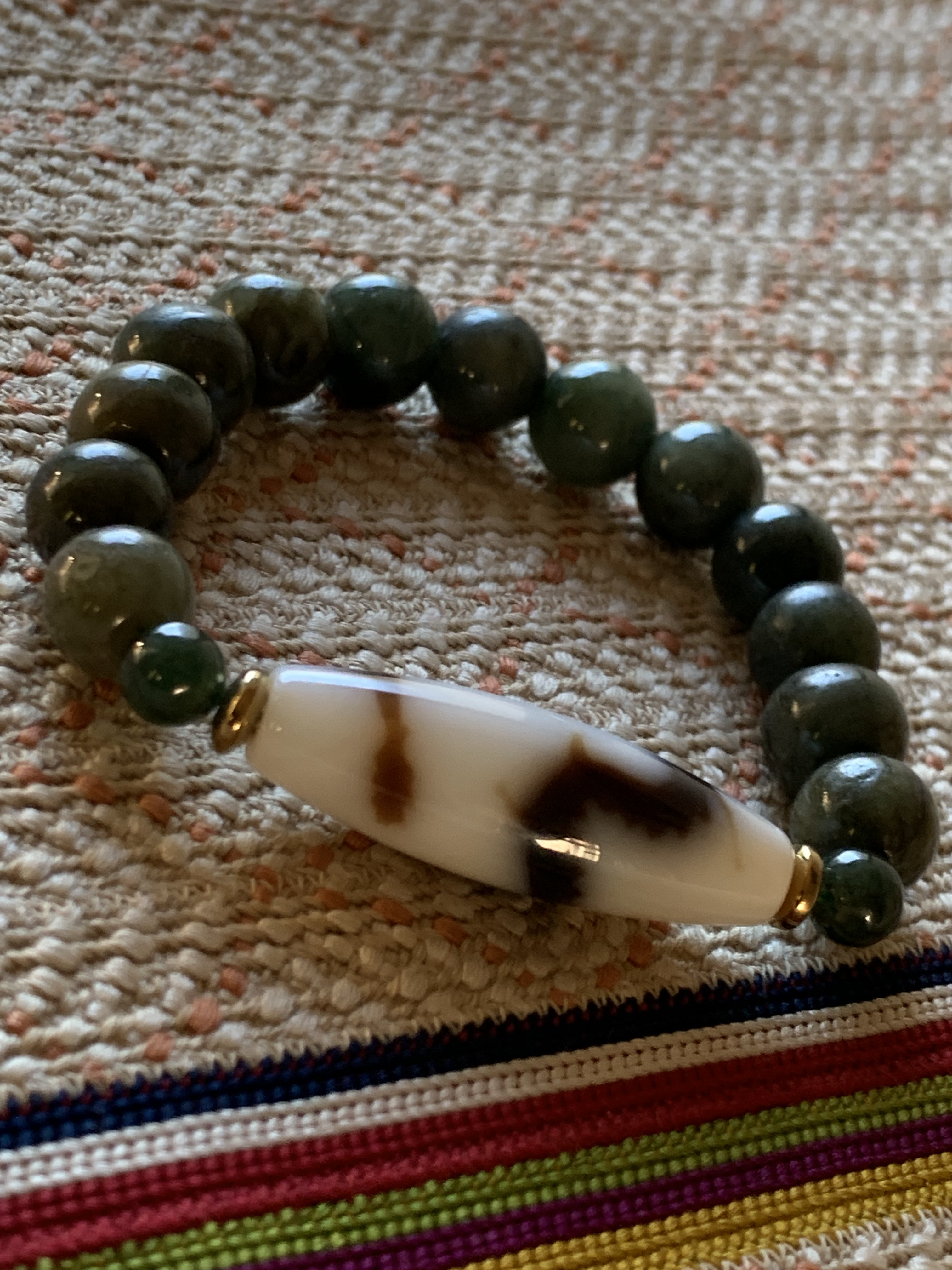 皇帝龍五本爪 龍神白天珠とビンテージミャンマー翡翠のみでお繋ぎしましたブレスレット　0207