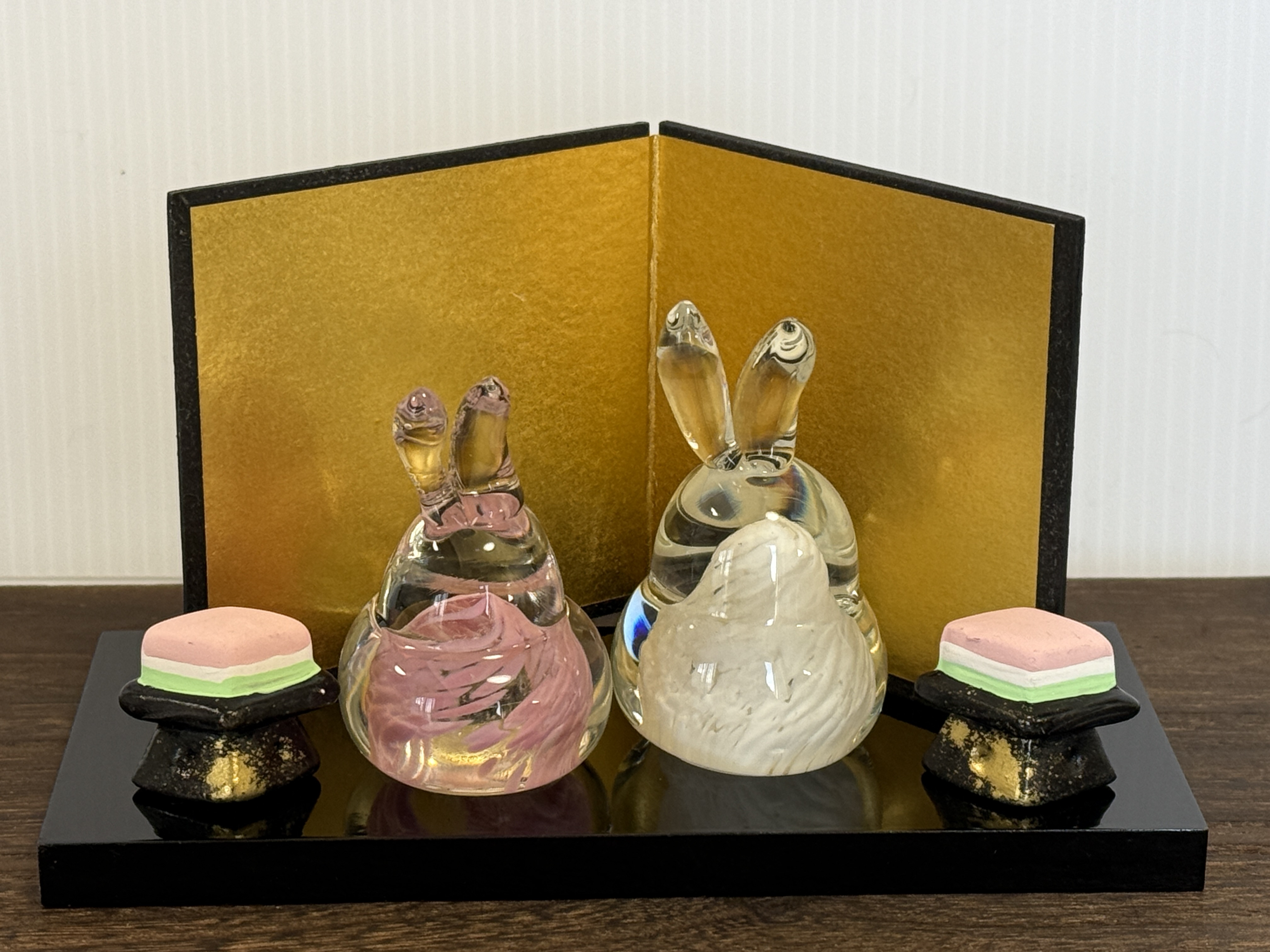 ガラスのうさぎのおひなさま