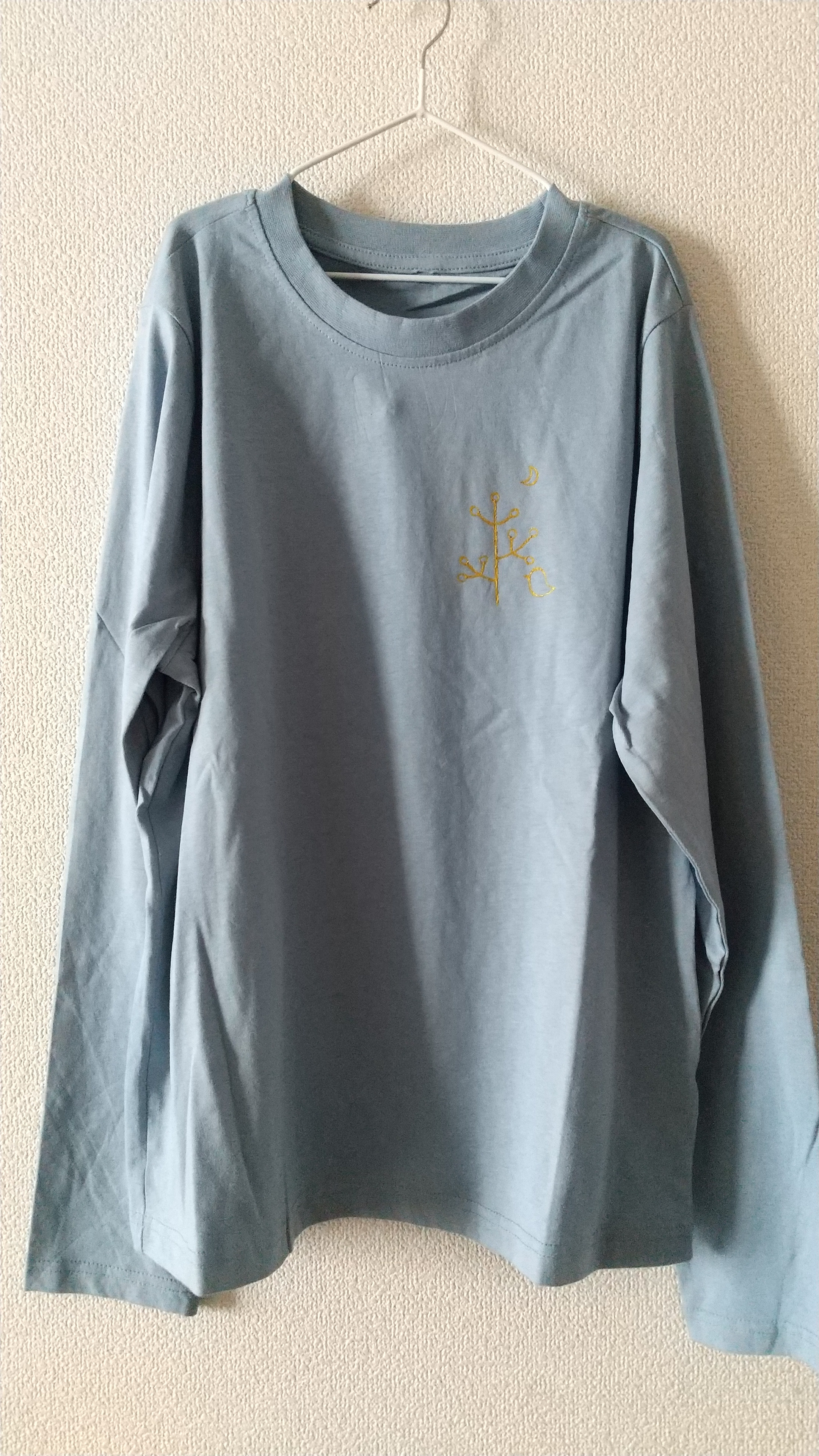 木と三日月と鳥♪長そでシャツ(アイスブルー)