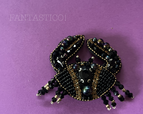 ★パリ発★【MACON&LESQUOY】手刺繍ブローチ≪カニさん≫ ☆パリ発☆【MACON&LESQUOY】手刺繍ブローチ≪カニさん≫ ☆パリ
