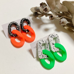 オトナきれいめダルメシアンピアス。　モノトーン×ネオンカラー。　イロが選べるタイプ 3枚目の画像