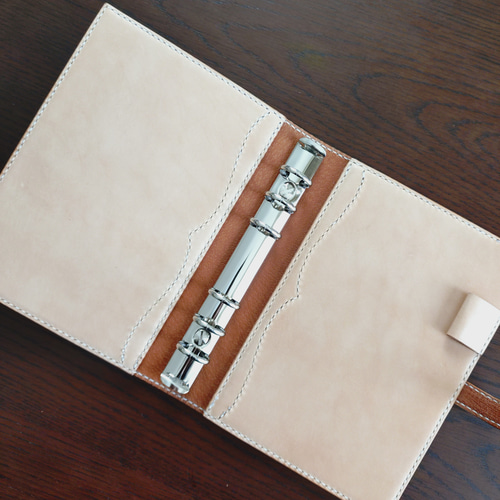 システム手帳プルメリアカービングバイブルサイズ