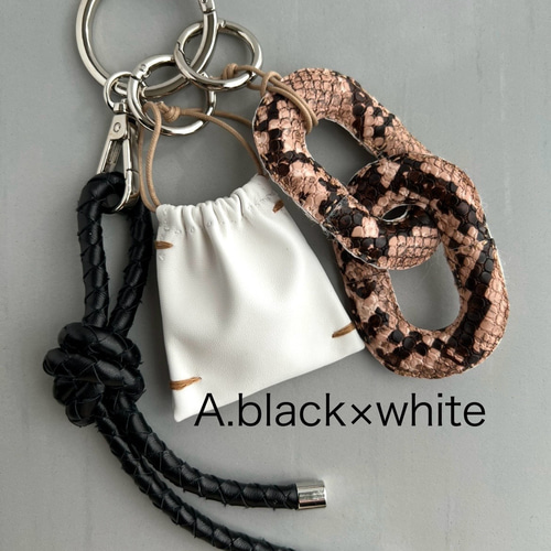 バッグチャーム＆ネックレスセット・チェーン(3カラー展開) キーリング