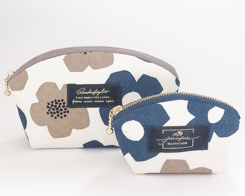 花柄ラウンドポーチ☆マルチポーチ☆モバイルバッテリーポーチ☆カメラ