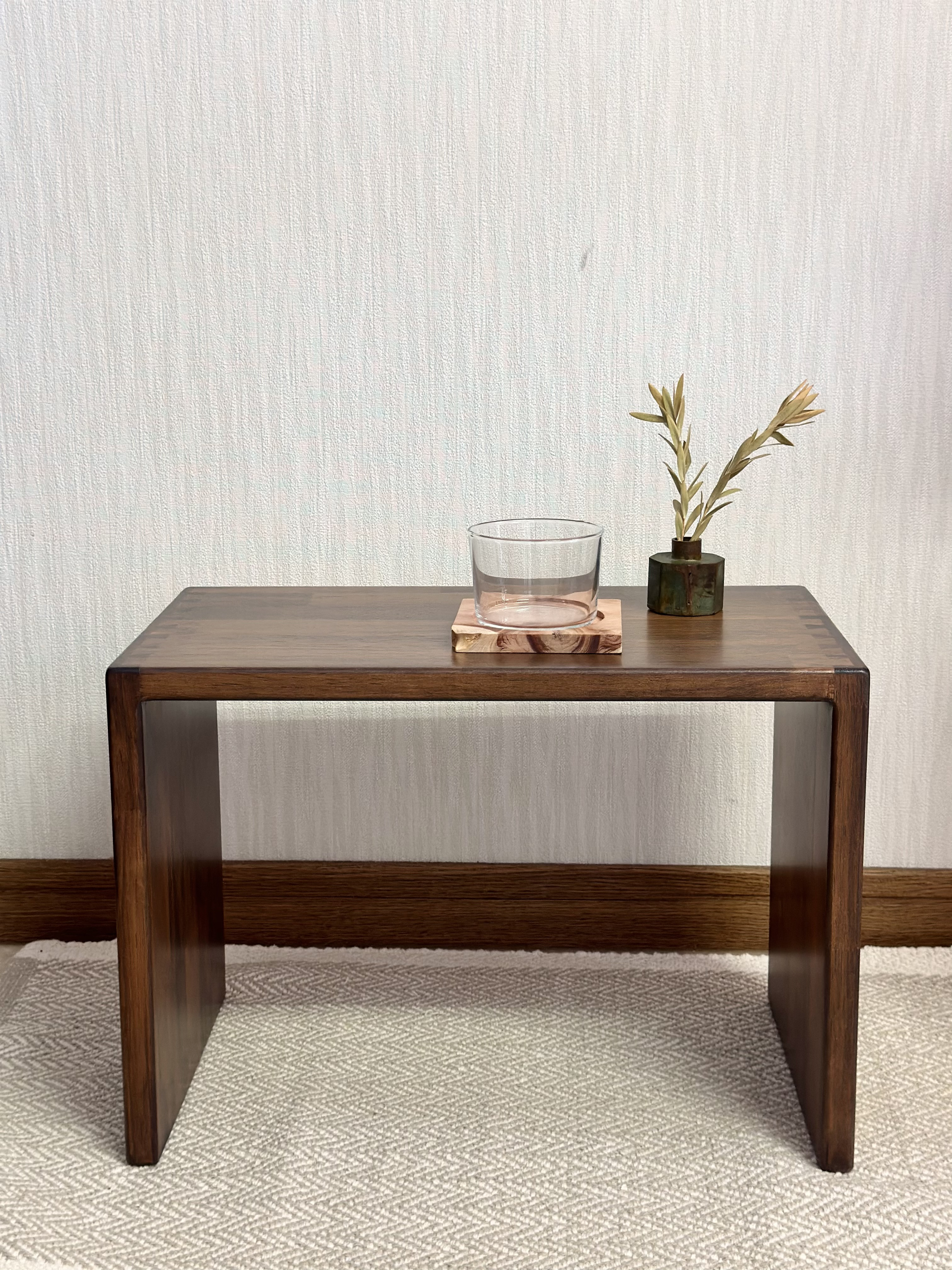 場所を取らないミニテーブル(コの字・塗装あり)