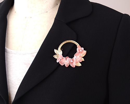 桜 ブローチ 卒業式 入学式 結婚式 セレモニー 上品 華やか 春 ギフト