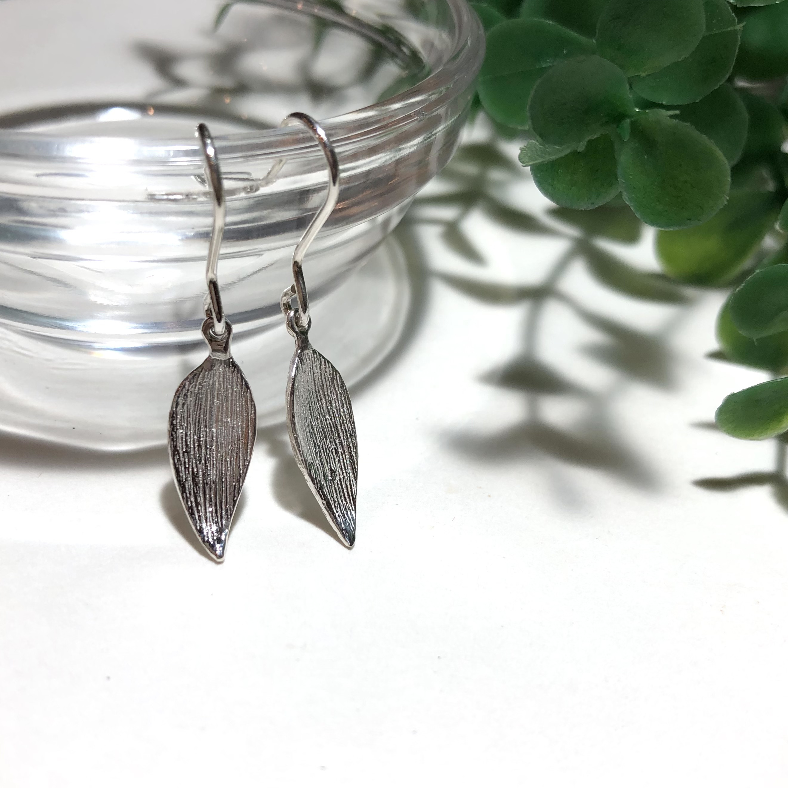再入荷！純銀製＊ナギの葉のピアス 梛の葉