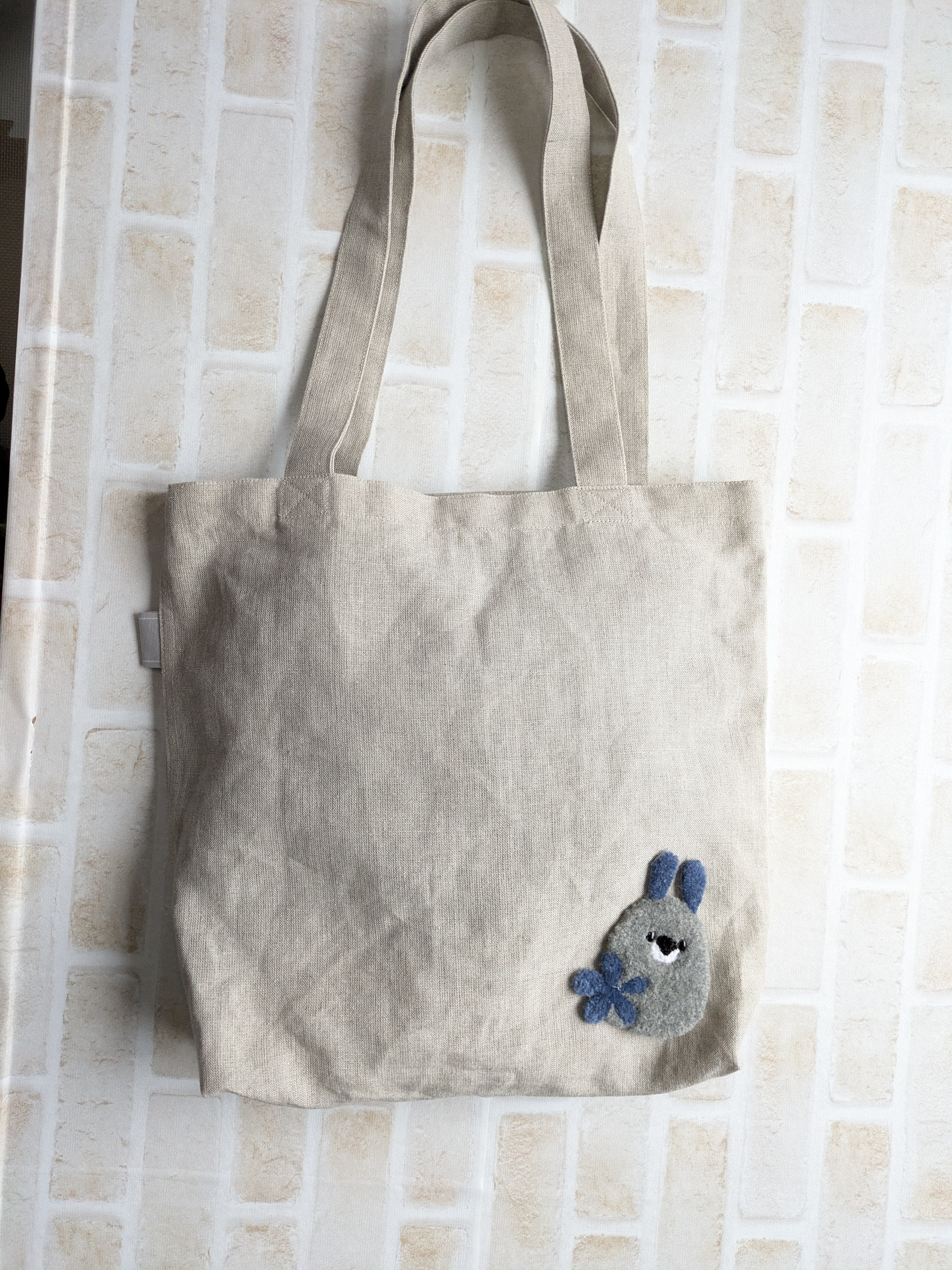 リネン100% マチ付き うさぎのトートバッグ パンチニードル
